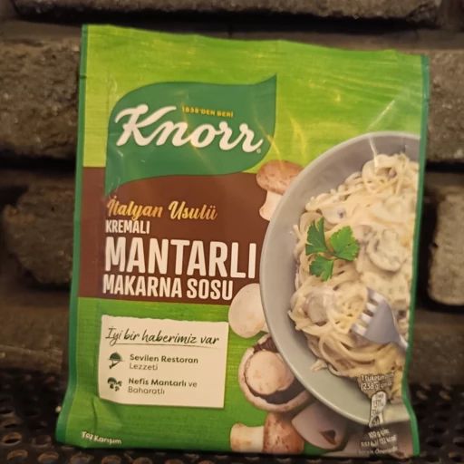 سس پاستا Mantarli (الفردو) 🍜